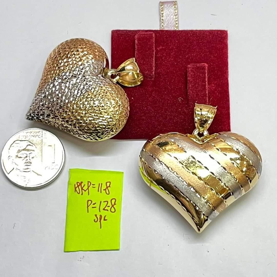 Big gold clearance heart pendant