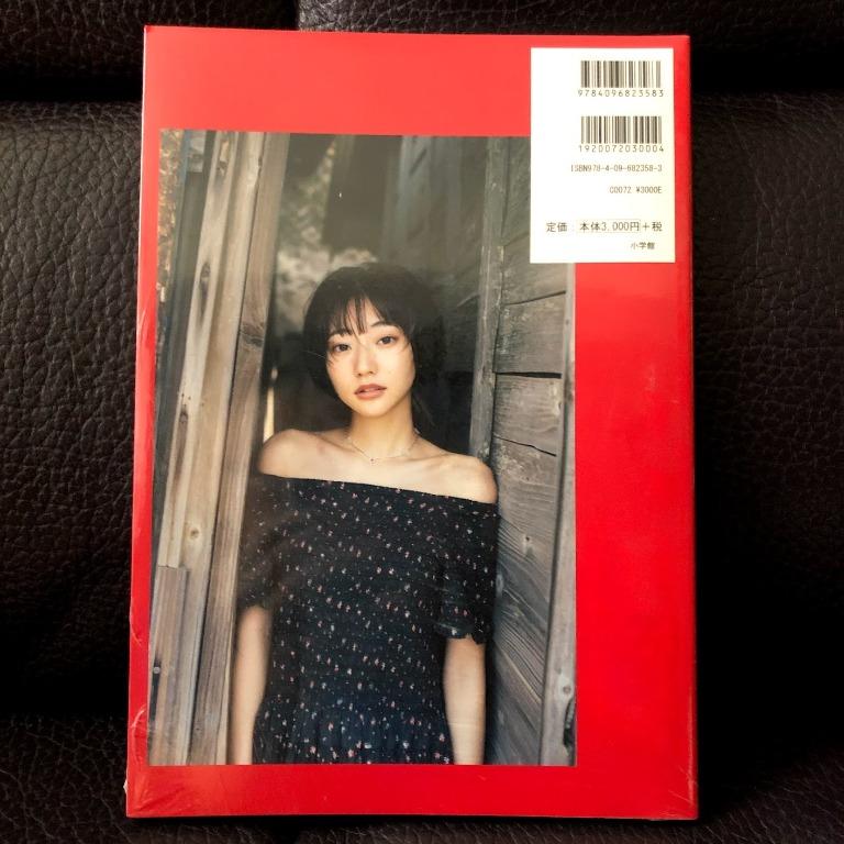 武田玲奈 写真集「short」「rena」 - 4