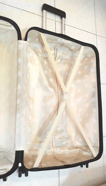 二手Maracar白色26吋行李箱登機箱, 限台北市南港自取 照片瀏覽 6