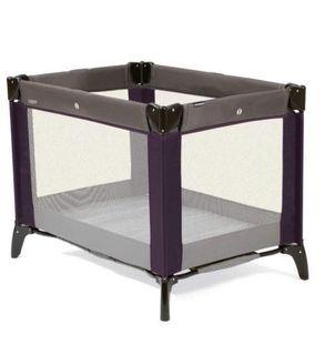 Baby Travel Cot Mamas and Papas, mattress, bumper, blankets & sheets