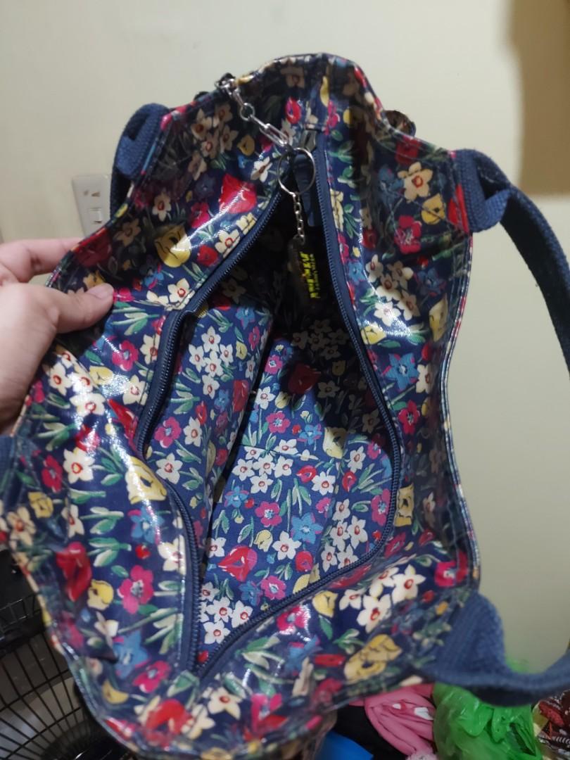 Cath Kidston Bag (Category: Luxury Bags & Wallets) located in Marilao. Submitted by winmar93 (Listing ID 1111551496, Image 2). Description: Authentic Cath Kidston from London No damage.