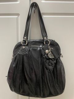 (Category: ) located in . Submitted by fallovapreloved (Listing ID 1111535233, Image 1). Description: .