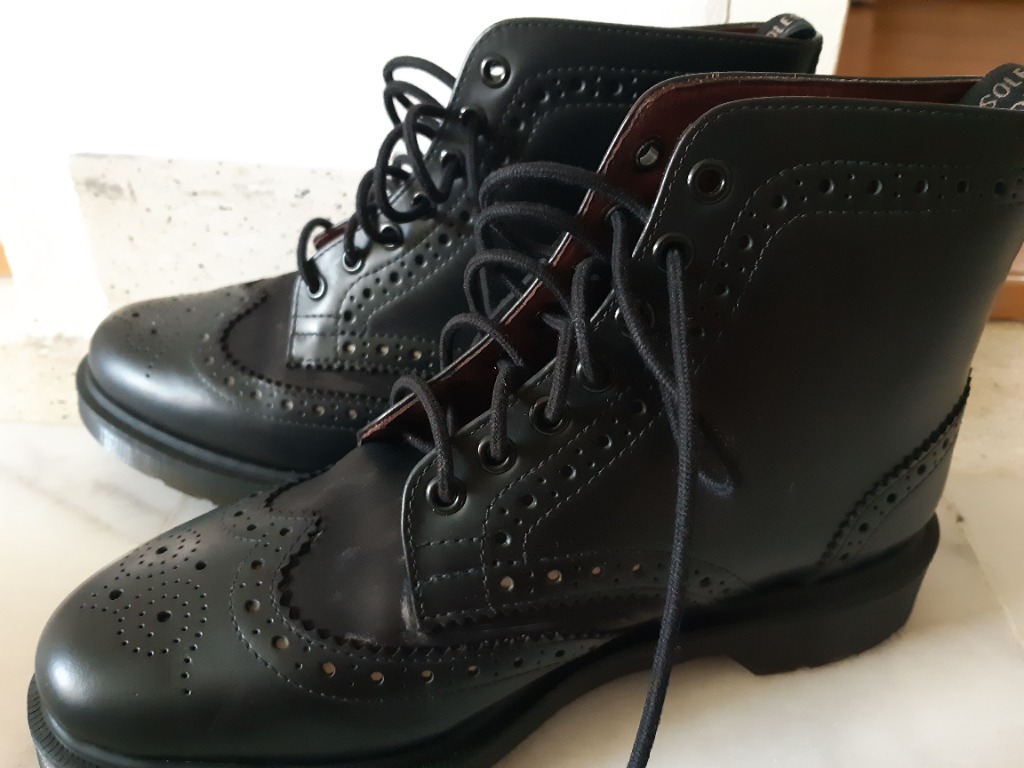 Doc martens affleck boot best sale