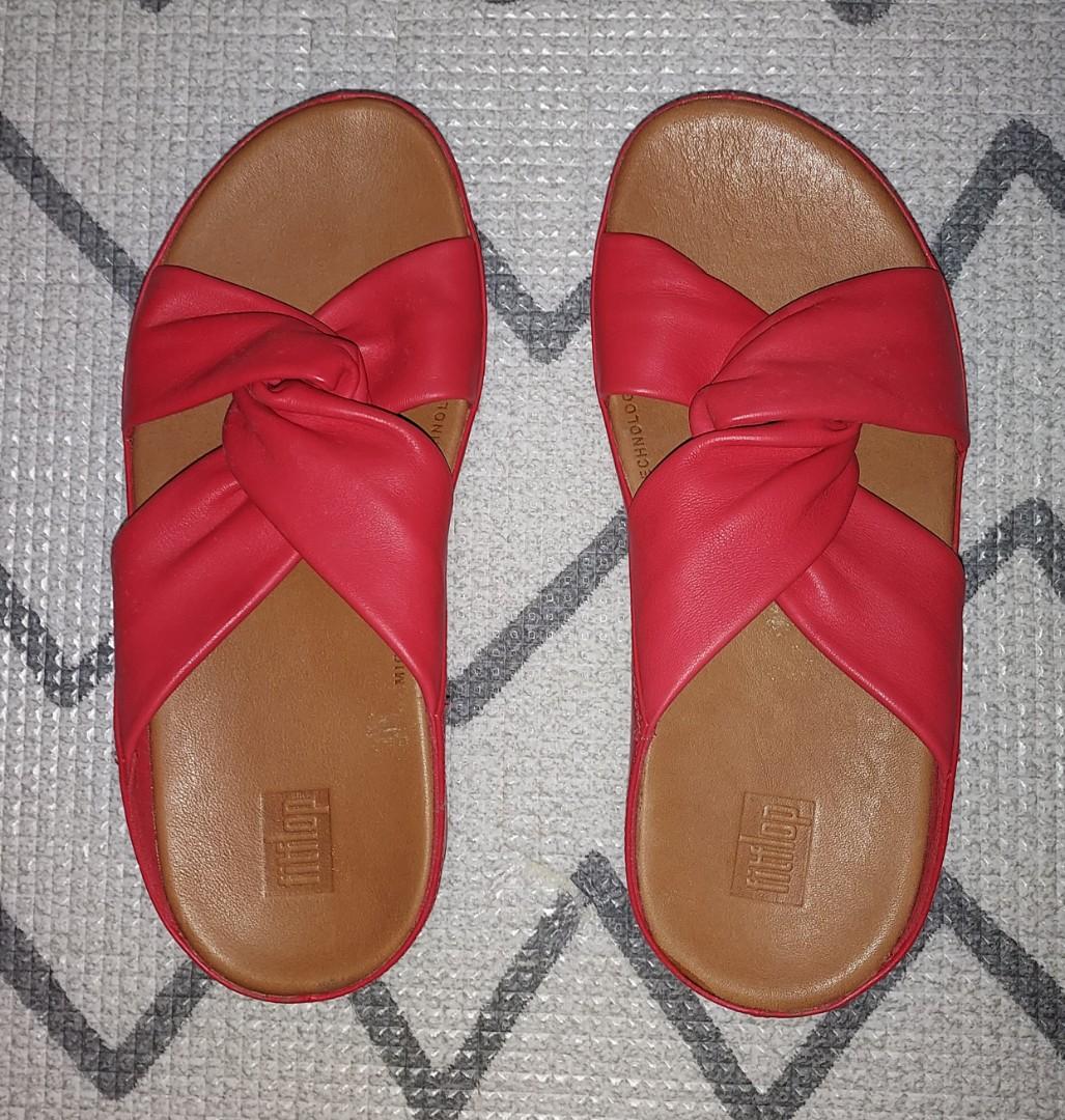 FitFlop TWISS SLIDE in Passion Red