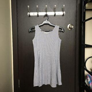 Dark Blue Checkered Sleeveless Dress [indigo pattern]