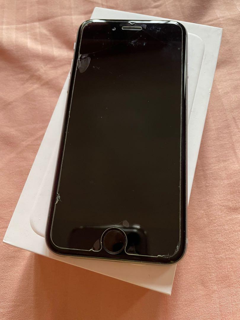 iPhone 6, 64gb (Category: iPhone 6 Series) located in Quezon City. Submitted by bangskisell (Listing ID 1111430238, Image 3). Description: IPHONE 6, 64gb PRICE: P8,000.00 — down to P7,500.0 CONDITION: 2nd hand; very good condition; cracks on the photos are just in tampered glass. DESCRIPTION: - Color: Space gray - Memory capacity: 64gb - never broken so it it never went under any repair - comes in its original box with USB Power adapter, but no L
