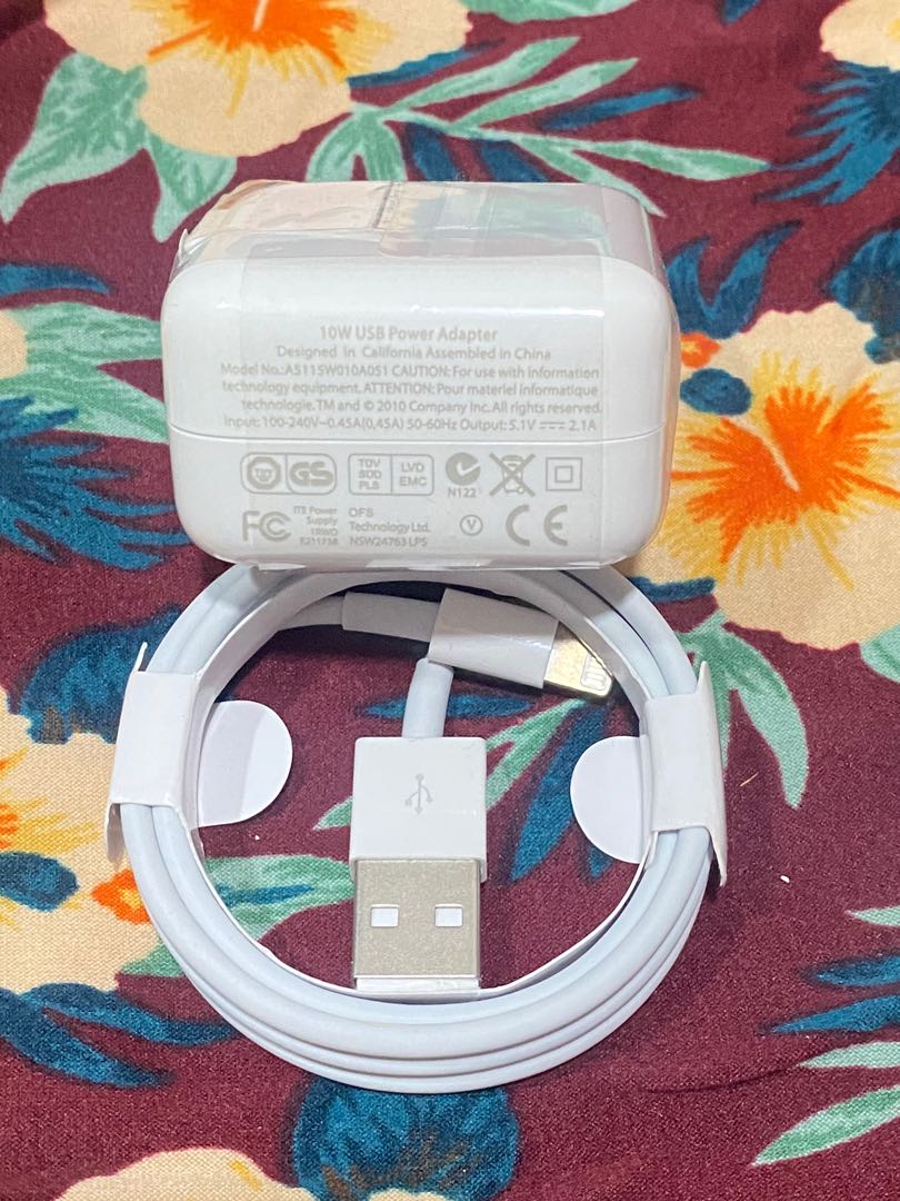 iPhone iPad charger 10 watts adapter and lightning cable, Mobile Phones