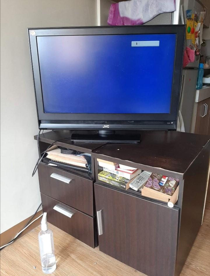 JVC LED TV 37 inches (Category: TV) located in Quezon City. Submitted by cjapparelontiktok (Listing ID 1111523664, Image 1). Description: 5,500 with cabinet. No Issue‼️ loc: Mandaluyong.