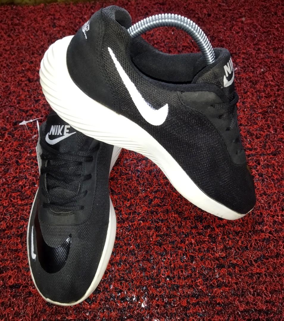 Kasut bundle nike running Men s Fashion Footwear Sneakers on
