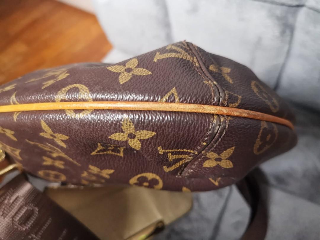 Branded Bags - Lv Banana sling CODE ✓ PM for price 💜