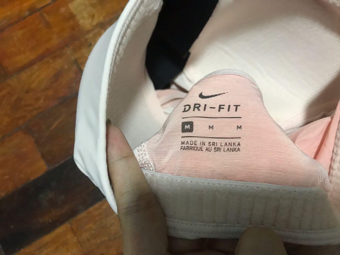 Nike Zip up Sports Bra (Category: Activewear) located in Quezon City. Submitted by raphavilla (Listing ID 1111630953, Image 3). Description: Light pink Medium Fits like small.