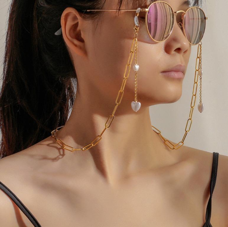 Pearl eyewear chain top
