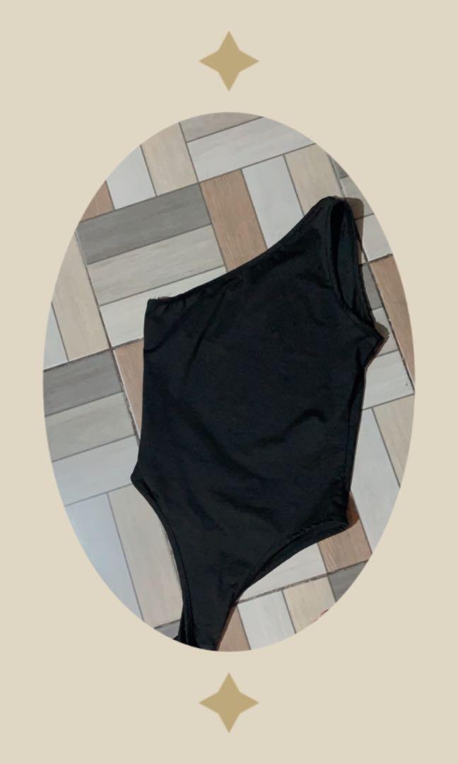 One shoulder body suit (Category: Others Tops) located in Quezon City. Submitted by declutterrrrrs (Listing ID 1111614376, Image 1). Description: .