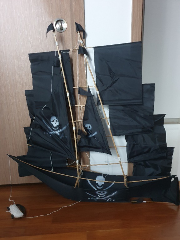 Pirate ship kite, Hobbies & Toys, Toys & Games on Carousell