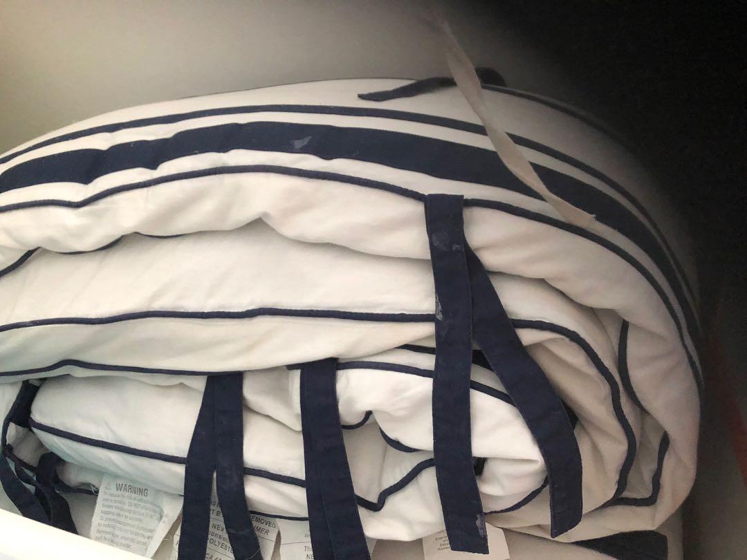 Cot bumper store pottery barn