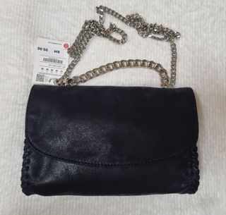 (Category: ) located in . Submitted by psgilashopping_amy (Listing ID 1111561914, Image 1). Description: .