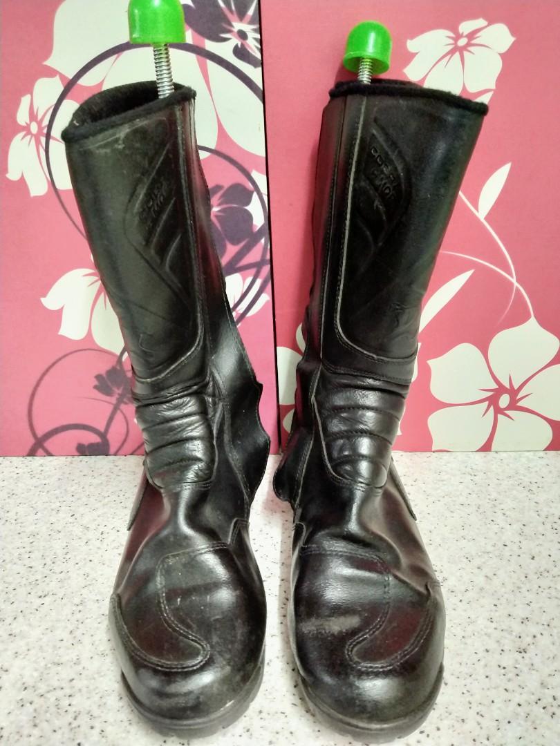 Nike sales riding boots