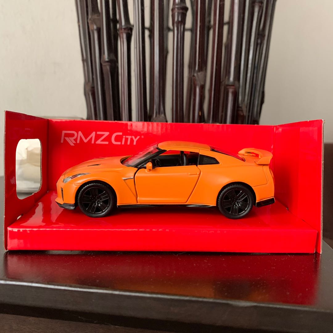 RMZ City NISSAN GT R R35 Car Model Die cast Hobbies Toys