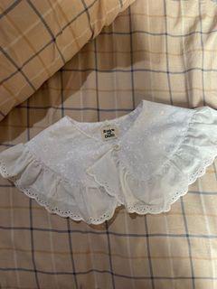 Room of Dolly Anna Detachable Collar