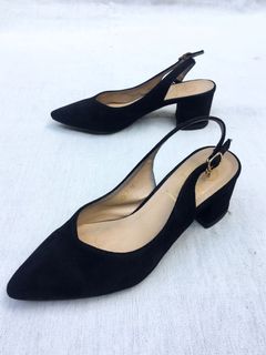 (Category: ) located in . Submitted by modaxthrift (Listing ID 1111519314, Image 1). Description: .