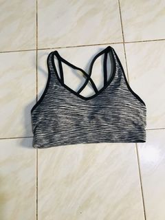 (Category: ) located in . Submitted by ggapparels (Listing ID 1111446872, Image 1). Description: .
