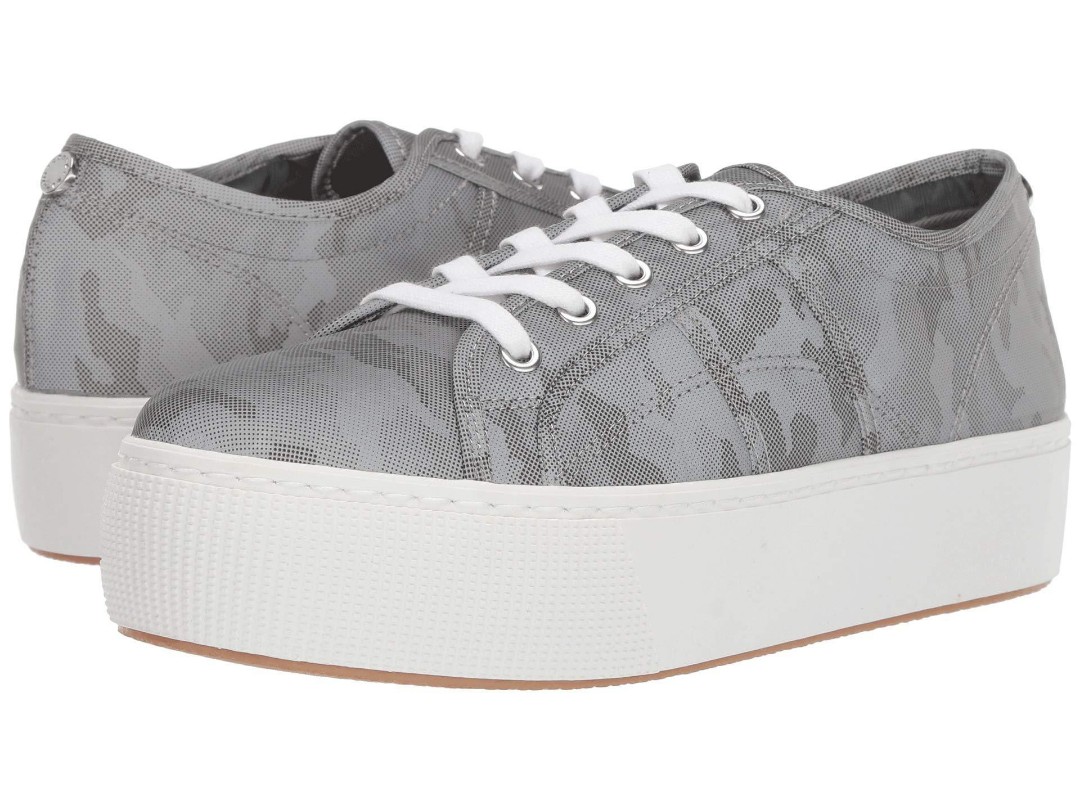 emmi white steve madden