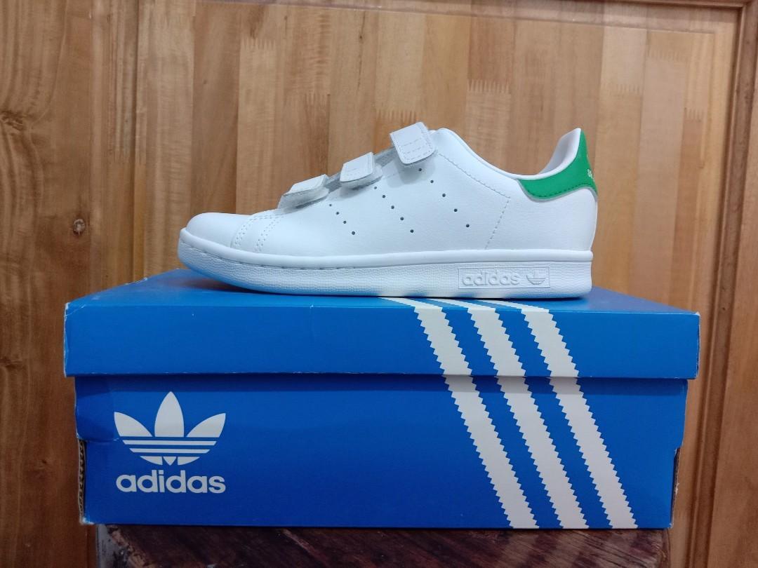 BRAND NEW ORIGINAL Stan Smith for Kids (Category: Babies & Kids Fashion) located in Quezon City. Submitted by noncee17 (Listing ID 1111791782, Image 2). Description: NEVER BEEN USED IN EXCELLENT CONDITION.