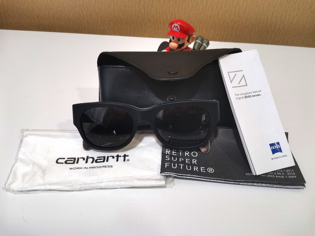 Carhartt top super sunglasses