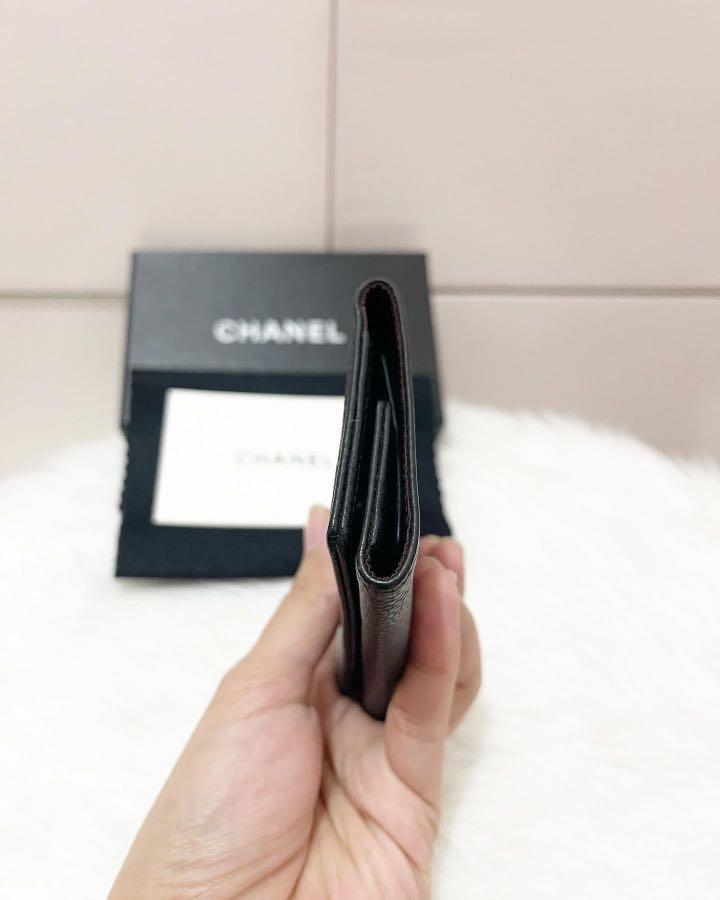 Chanel Keycase in Caviar Leather (Category: Luxury Bags & Wallets) located in Pasay City. Submitted by marialuxurybags (Listing ID 1111778877, Image 2). Description: 💯Original Chanel Keycase in caviar leather! 💝 Used condition hologram sticker intact ✔️ .