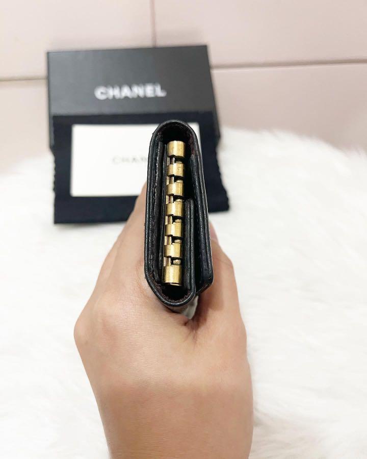 Chanel Keycase in Caviar Leather (Category: Luxury Bags & Wallets) located in Pasay City. Submitted by marialuxurybags (Listing ID 1111778877, Image 3). Description: 💯Original Chanel Keycase in caviar leather! 💝 Used condition hologram sticker intact ✔️ .