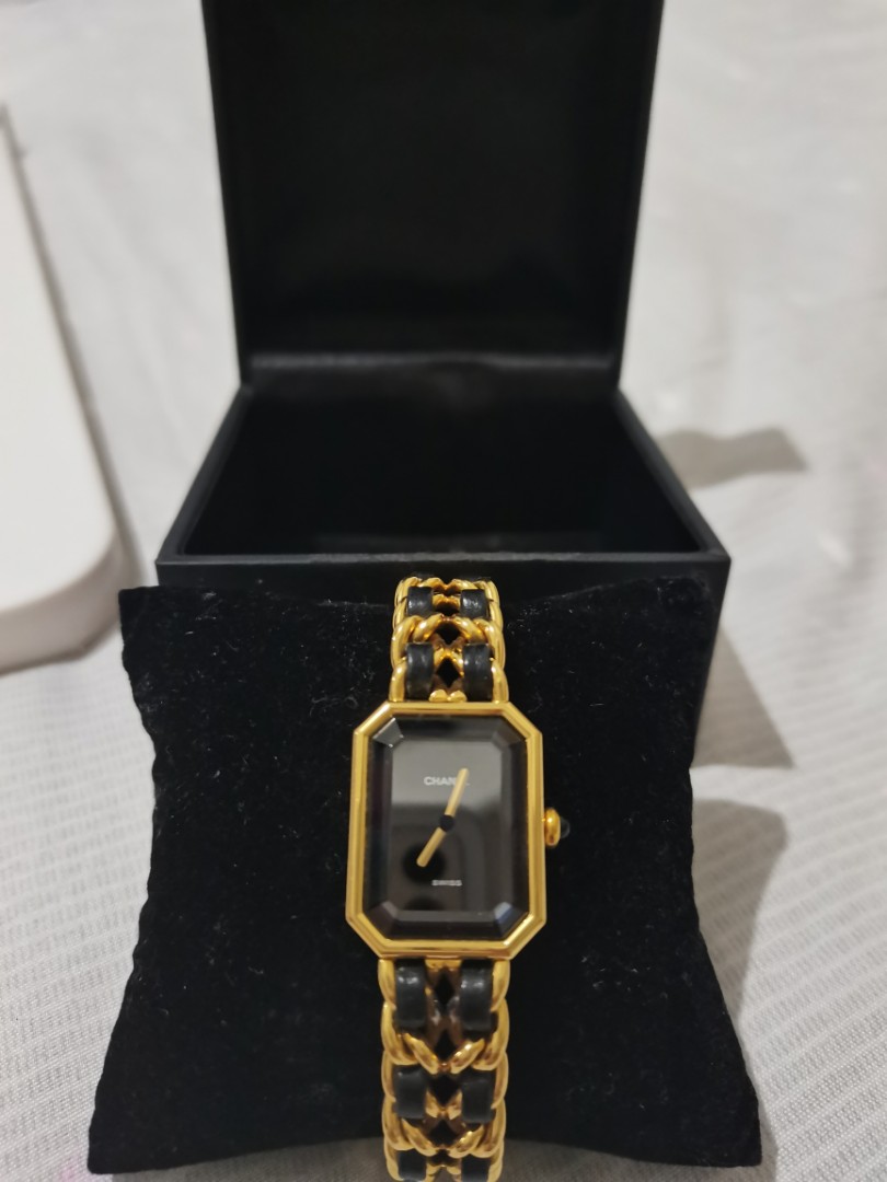 Chanel vintage shop watch 1987