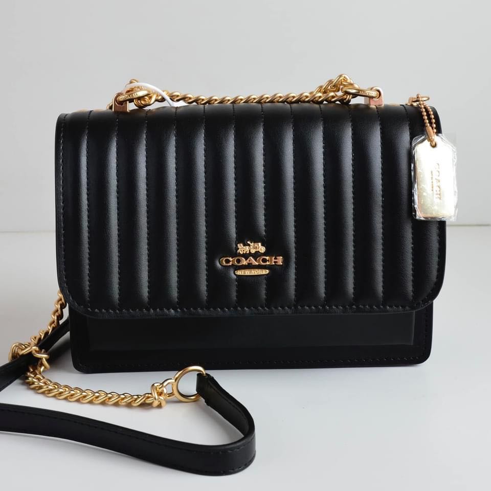 Klare crossbody with linear quilting black store