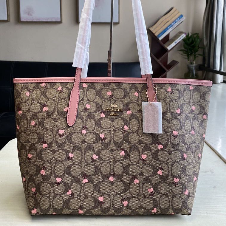 Coach heart tote sales