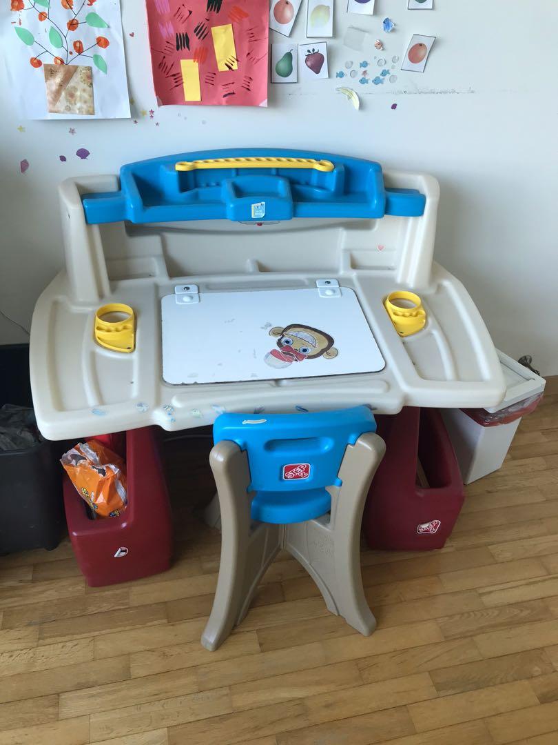 Deluxe Art desk and chair Step 2, Babies & Kids, Baby Nursery & Kids Furniture, Kids' Tables