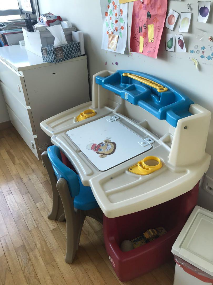 Deluxe Art desk and chair Step 2, Babies & Kids, Baby Nursery & Kids Furniture, Kids' Tables