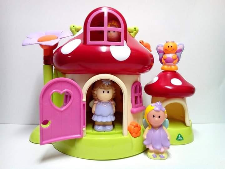 Happyland dolls house hotsell