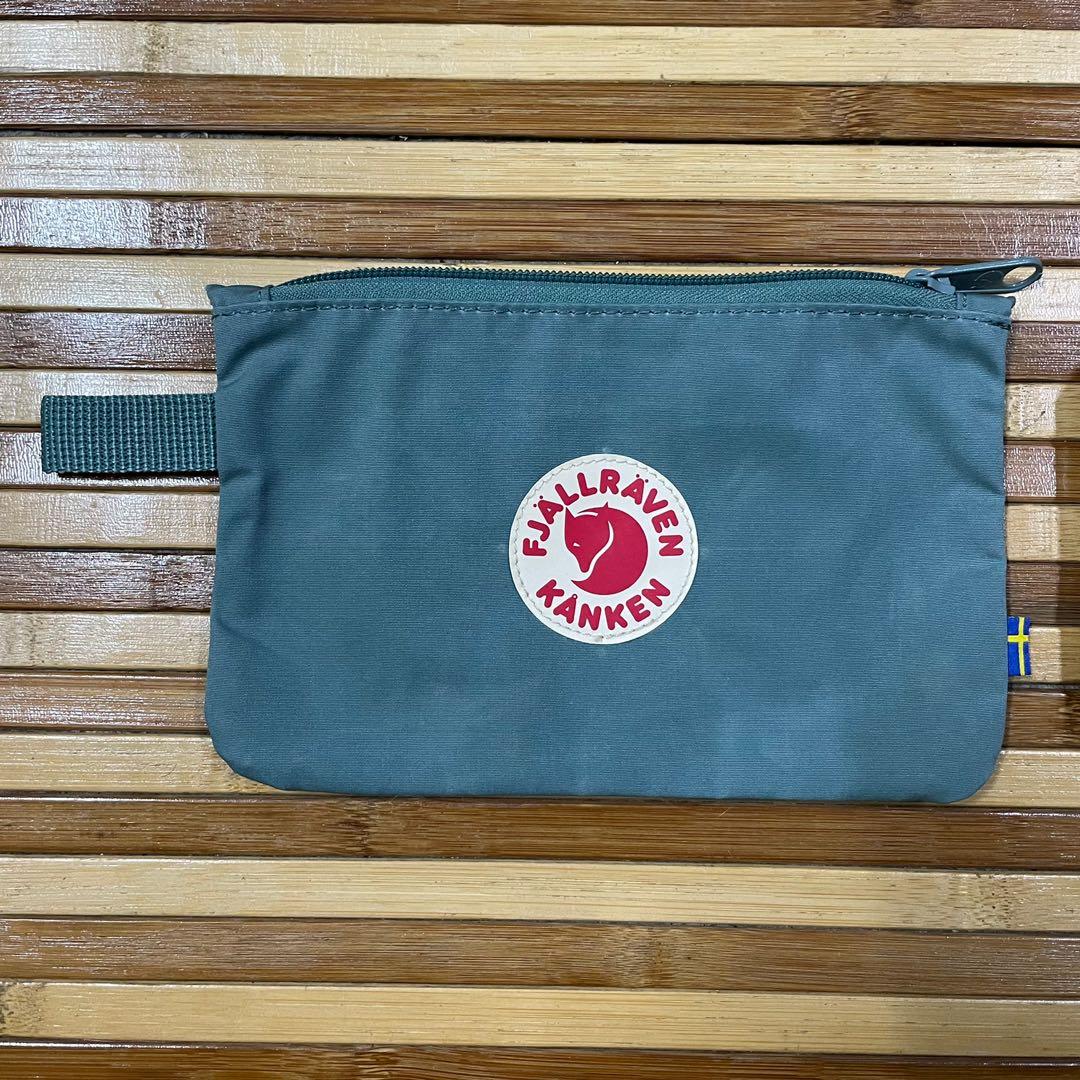 Fjallraven kanken shop gear pocket