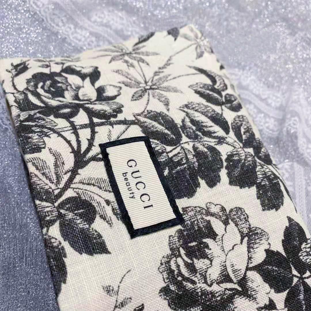 Gucci bloom y3 pouch clearance