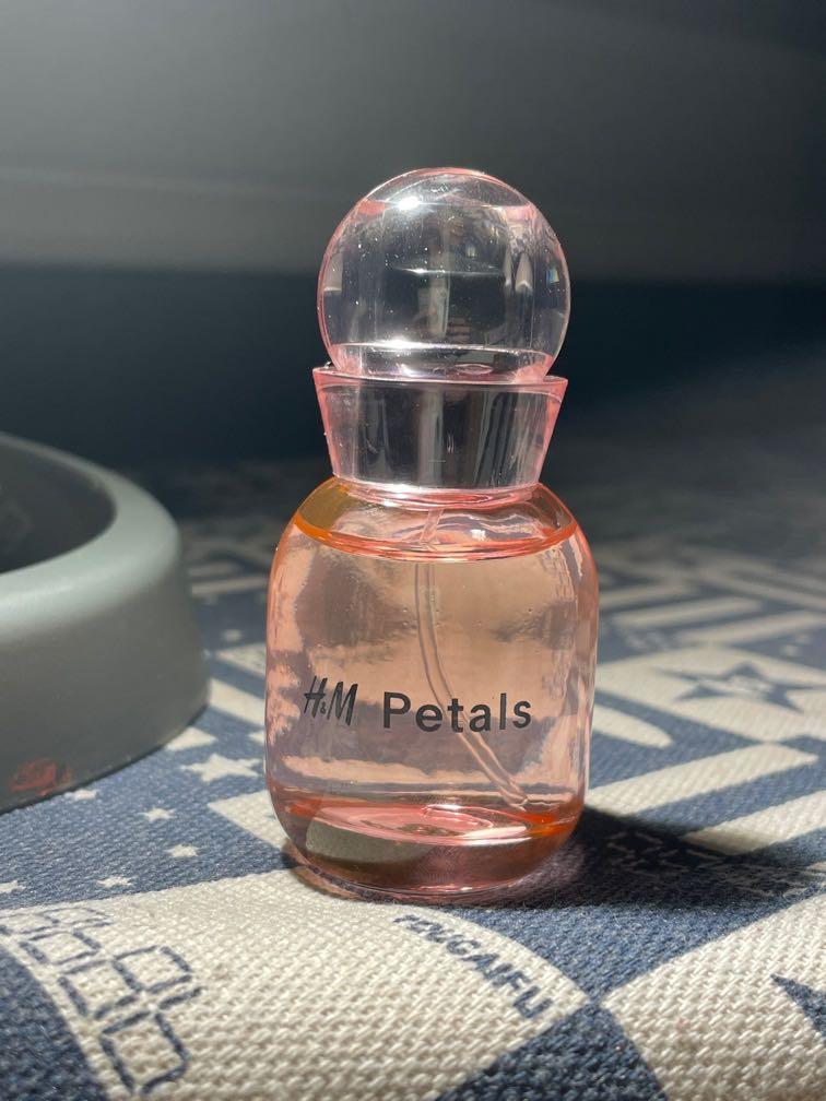H M fragrance perfume in Petals