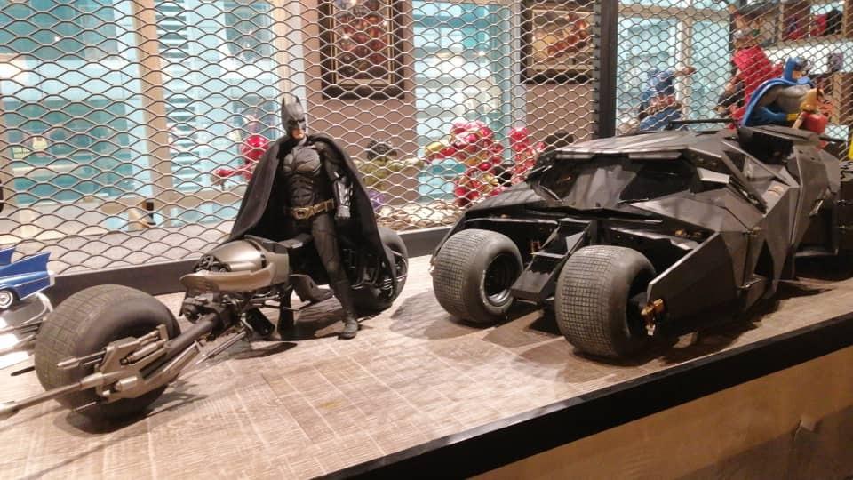 Hot toys batmobile tumbler sales
