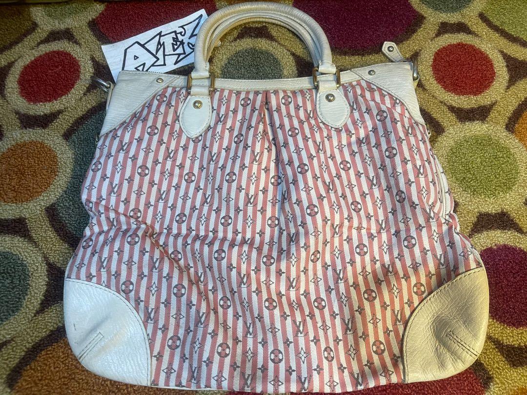 louis vuitton (Category: Luxury Bags & Wallets) located in Calamba. Submitted by thriftingoverload (Listing ID 1111655707, Image 2). Description: plus shipping fee.