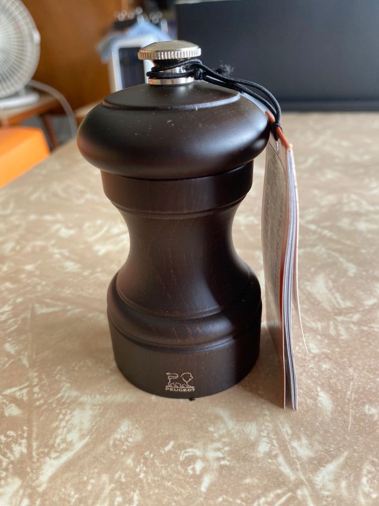 Manual pepper grinder Jamie Oliver, Furniture & Home Living