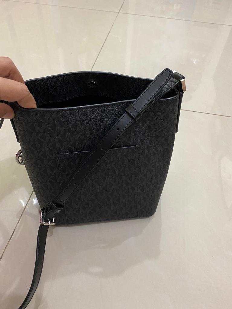 Mk kimberly hotsell bucket bag