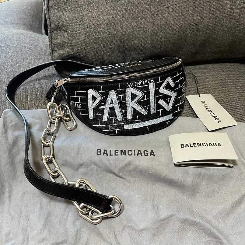 New Balencia Graffiti body bag (Category: Luxury Bags & Wallets) located in Quezon City. Submitted by Bortechph (Listing ID 1111743501, Image 1). Description: authentic Balenciaga Graffiti body bag.