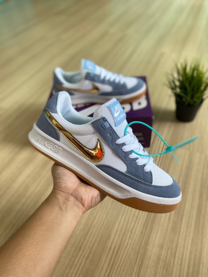 nike sb adversary gold