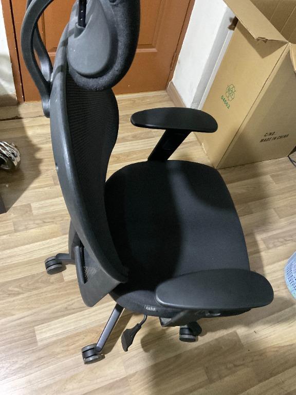 Chairs with deals neck support