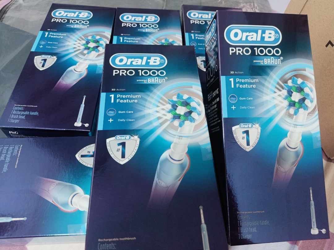 ORAL-B PRO 1000, Beauty & Personal Care, Oral Care on Carousell