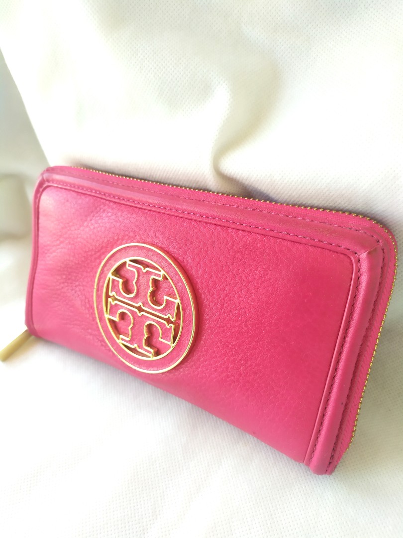 Tory Burch Amanda Continental Wallet, Women's Fashion, Bags & Wallets,  Wallets & Card holders on Carousell