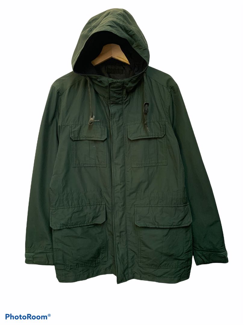 UNIQLO GREEN STATED PARKA Men s Fashion Coats Jackets and