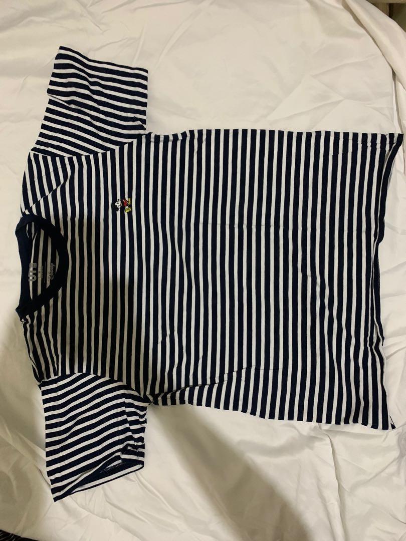 Uniqlo x Disney shirt (Category: Tshirts & Polo Shirts ) located in Cebu City. Submitted by arnickq (Listing ID 1111832682, Image 2). Description: Uniqlo x Disney striped shirt. Rarely used. Good as new. Can fit small-medium..